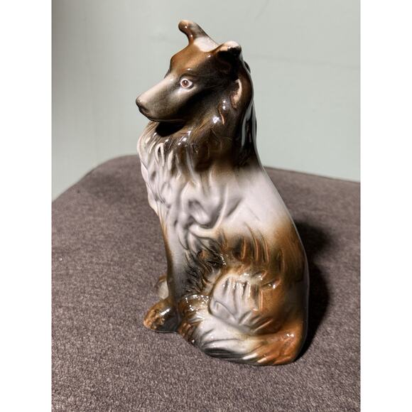 Signed BRASIL Sitting Collie Dog Figure, Painted Porcelain, 7" - Picture 7 of 16